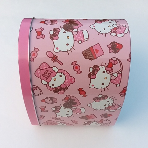 Hello Kitty Heart Shaped Tin - Picture 5 of 16
